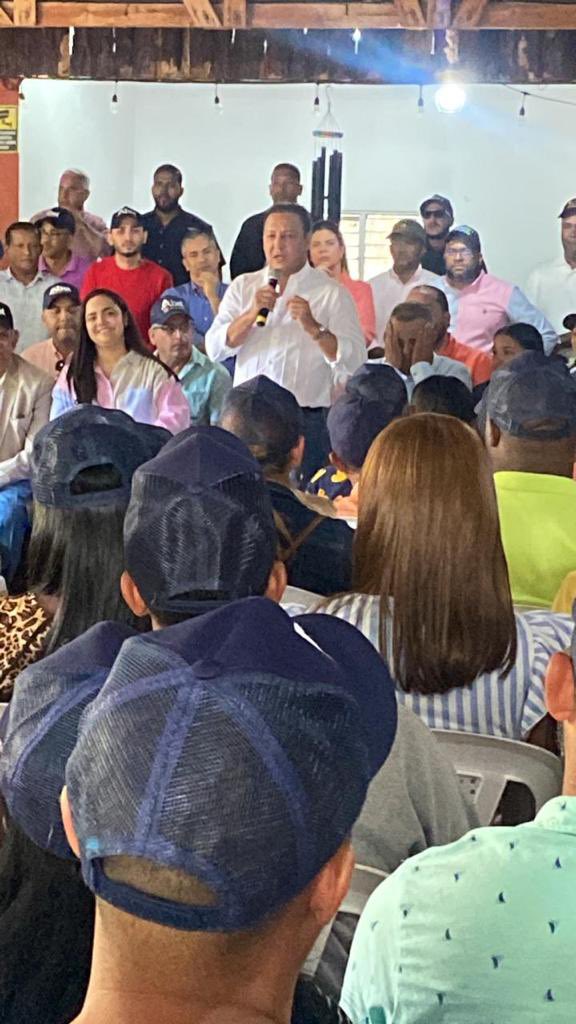 AuraToribio's tweet photo. Con júbilo recibe el partido de la liberación dom. En sajoma al próximo presidente de la Rep. @AbelMartonez. https://t.co/Geg5DdU0pC