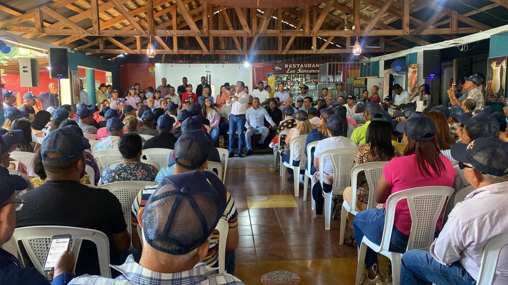 AuraToribio's tweet photo. Con júbilo recibe el partido de la liberación dom. En sajoma al próximo presidente de la Rep. @AbelMartonez. https://t.co/Geg5DdU0pC