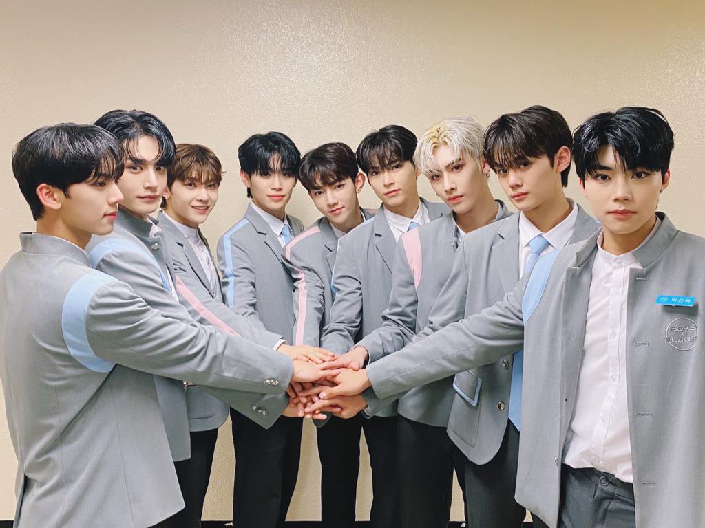 220423 📹 — Actualización de ZB1 (<a href="/ZB1_official/">ZEROBASEONE</a>) en su cuenta de twt con la primera foto grupal! 🤍

#BOYSPLANET #RICKY #리키 #沈泉锐 #ZEROBASEONE #ZB1