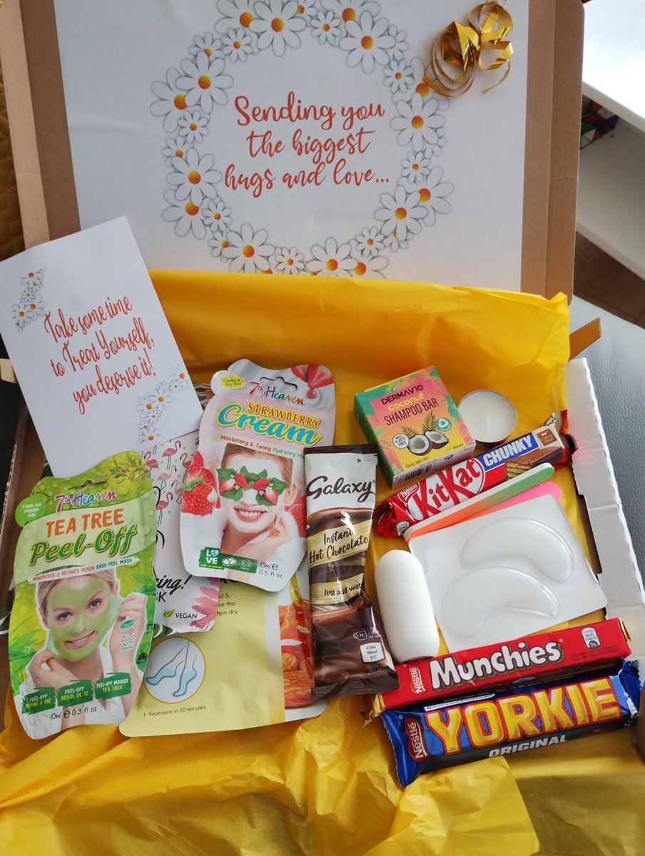 suzyreid2's tweet photo. Thank you @fiona_anderson2 and @MckaneJill you girls are just the best โค๏ธโค๏ธ๐๐ #friends #kidneys #livingdonor #gettingspoiled https://t.co/4oPrVTq4mY
