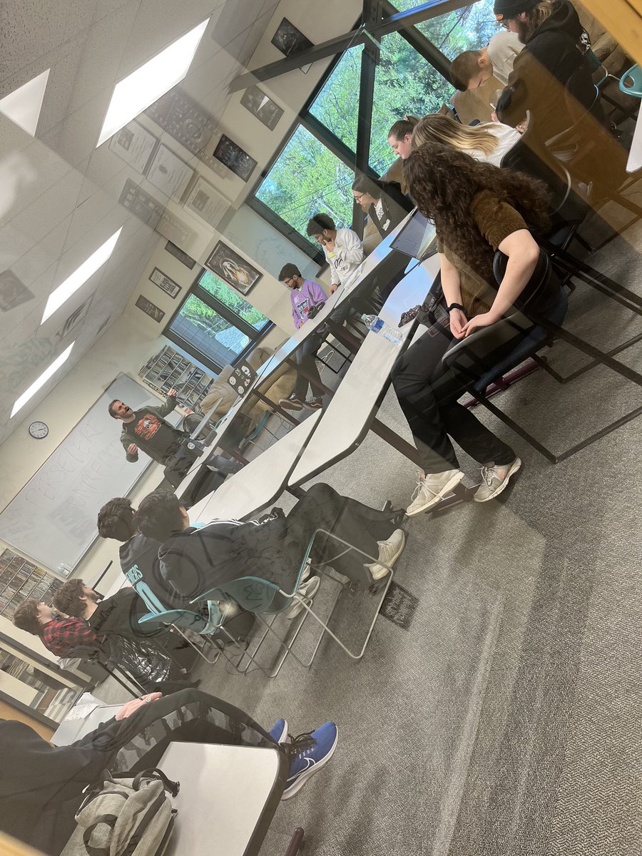 ShawnTheButcher's tweet image. Beyond honored to be asked to teach a DJ workshop with a handful of the young up &amp;amp; coming DJ’s @WSOU - The underground metal channel in South Orange NJ that I grew up listening to as a teenager (long time ago). Thank you so much for having me!! 🙏🏼 #wsou #setonhall #pirateradio