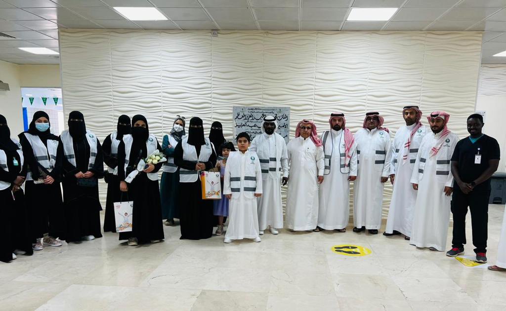 RUH_KSH's tweet photo. جانب من معايدة أمانة منطقة الرياض للمرضى المنومين في #مستشفى_الملك_سلمان. https://t.co/7H9UT5kLnq