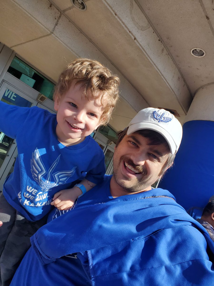 apmcvicker's tweet photo. Got our game face on today, LETS GO BATTLEHAWKS! Ka-KAAAAWWW! #battlehawksgameday https://t.co/bYxr8Xm6Q0