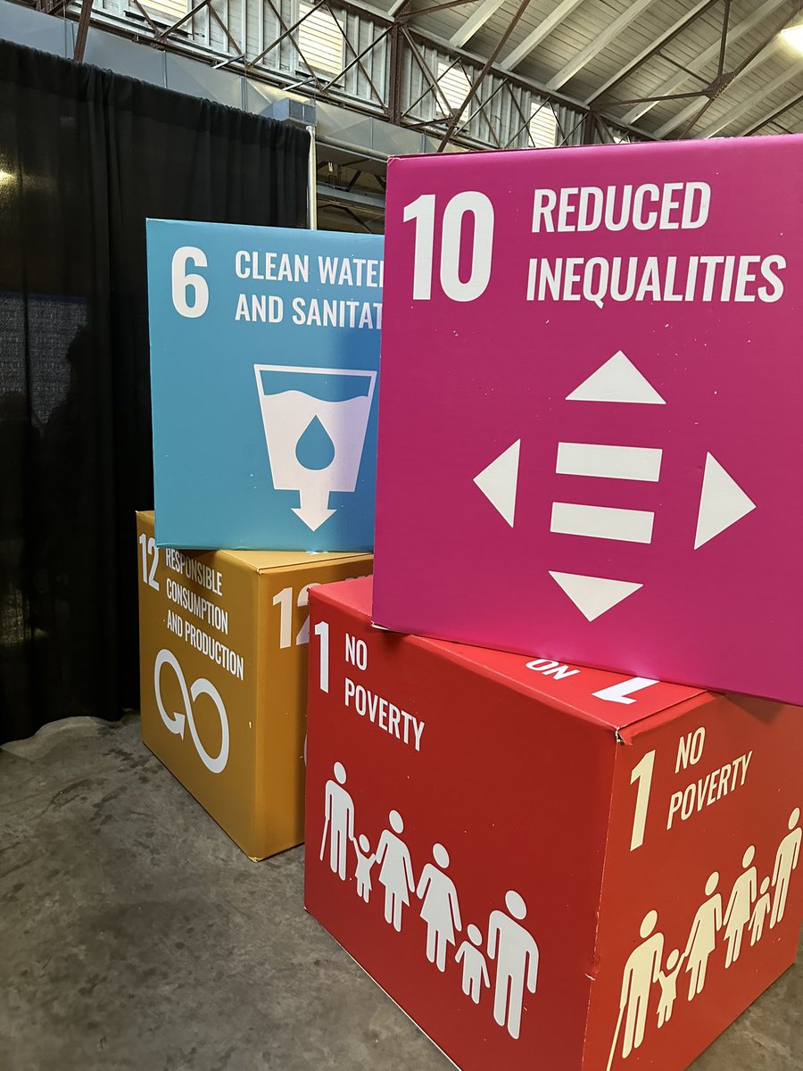 bcollective_llc's tweet photo. Thank you @earthxorg for an awesome conference 🤝 meeting the innovators, investors, and all those wanting to help the planet and the people on it was an incredible experience! Happy #EarthDay and continue to #dogood ♻️🌎❤️ https://t.co/B7Llrup8l6