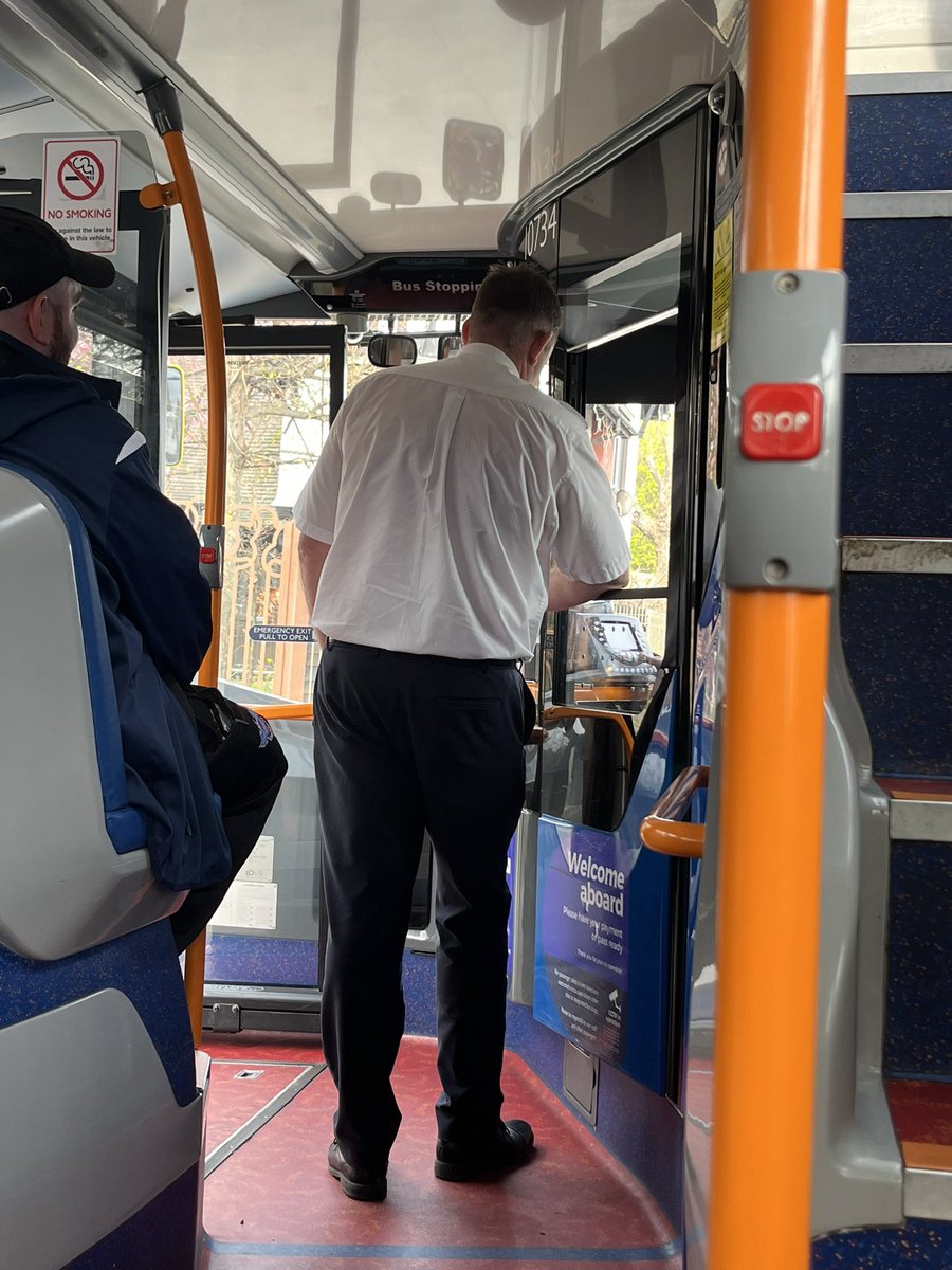 Well done to this <a href="/StagecoachYrks/">Stagecoach Yorkshire</a> driver who had all the time in the world for a young boy with #autism - letting him sit in his driver’s seat and pretending to buy tickets 👏👏👏👏