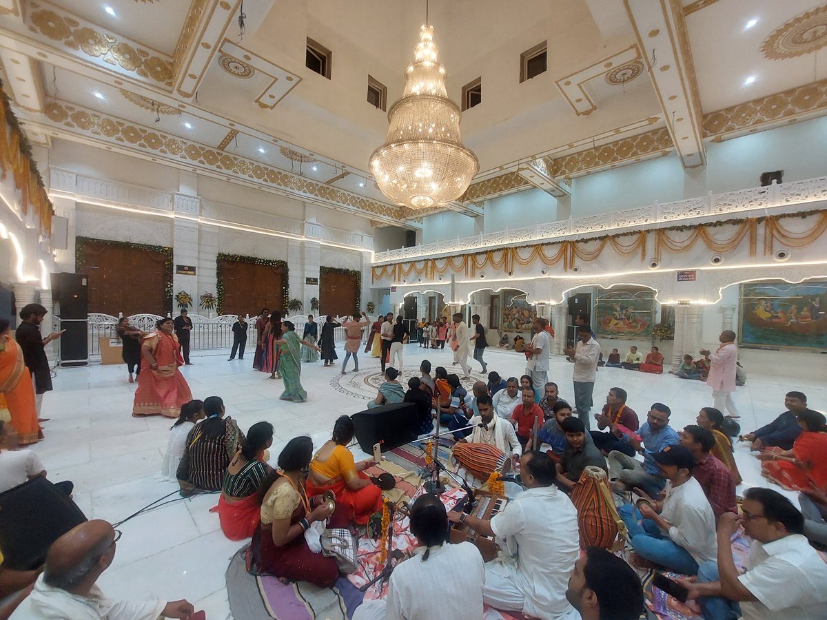 ISKCON_Patna's tweet photo. 22 April 2023 ISKCON Patna Asthapna Diwas

Hare-Krishna 🦚🪷🙏🏼

@IskconInc @iskcon https://t.co/3T1GCPHlr5