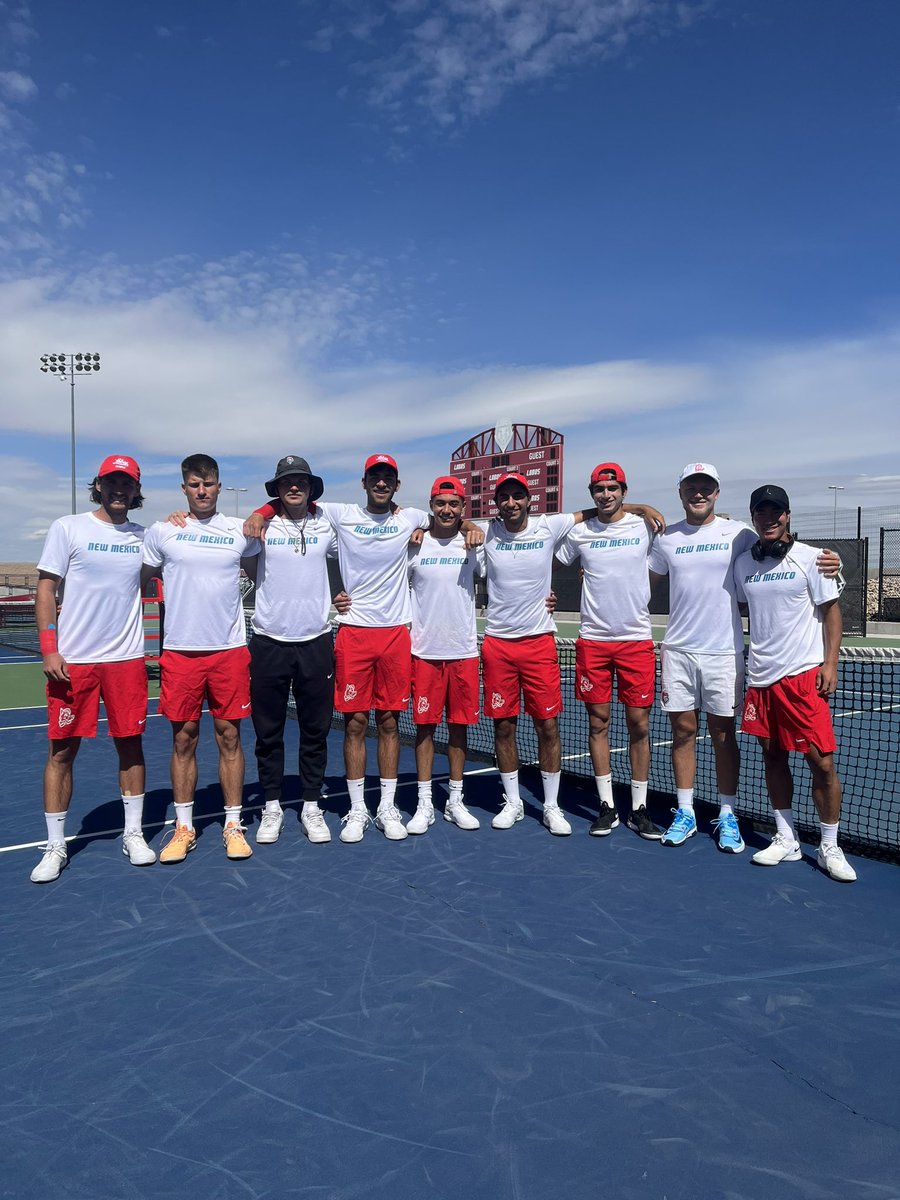 UNMLoboMTennis's tweet photo. Your Lobos stand united in their support of Sexual Assault Awareness.
#GoLobos https://t.co/aFcT2EGh8h