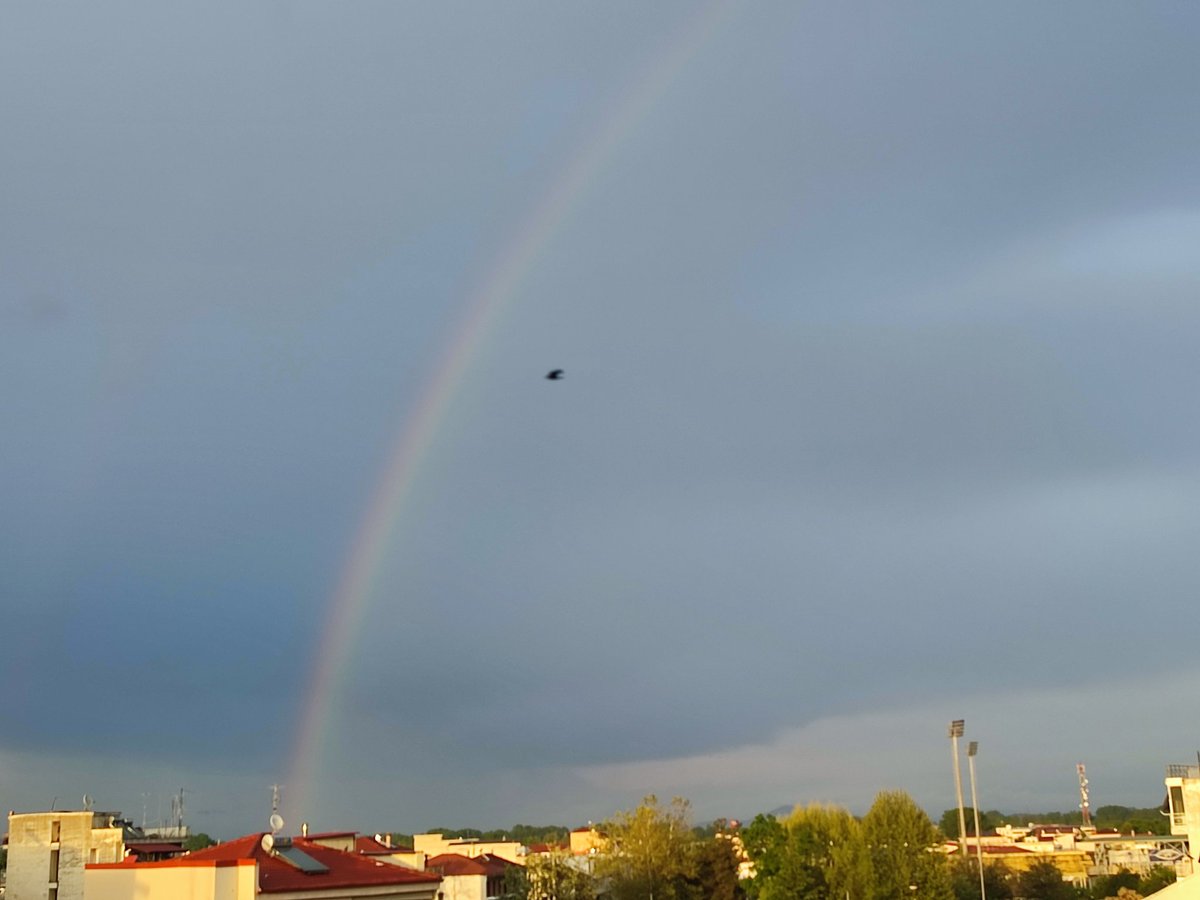 mixalhs_gkikas's tweet photo. Φωτογραφίζοντας το ουράνιο τόξο.
#Photographingtherainbow.
#Rainbow.
#Rainbowtime.
#Rainbowlovers. 📸🌈 https://t.co/4dP89W3x5l