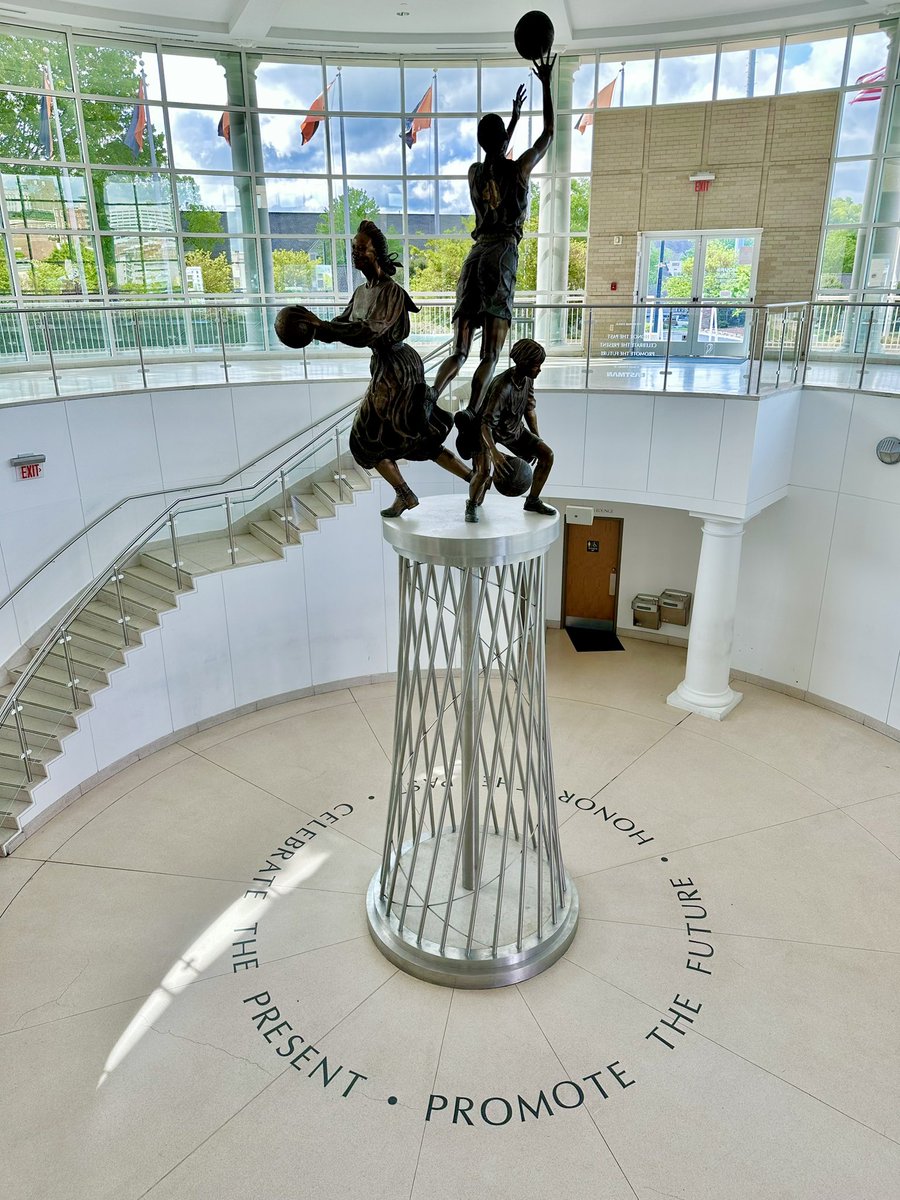 Wonderful experience #honoringthepast, #celebratingthepresent, and #promotingthefuture with #PhoenixThunderFuture team this morning at Women’s Basketball Hall of Fame. Looking forward to celebrating the present at 4:40.
@LadyPhoenixBas @DelaneyRudd4 @Quint_Lewis @InsiderExposure