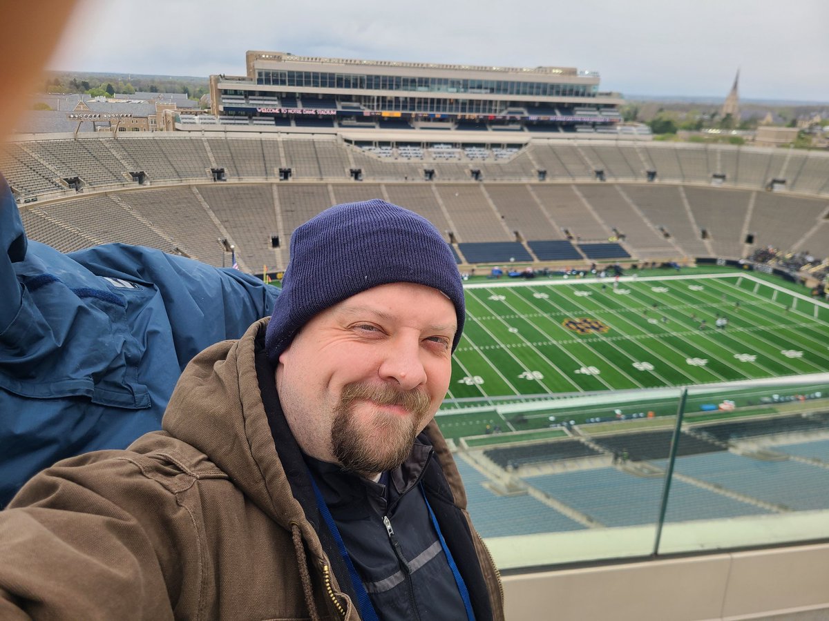 MattFlorian's tweet photo. Blue - Gold Game action today!
#GoIrish #ND #ProductionTweets https://t.co/RDFjQQEuBm