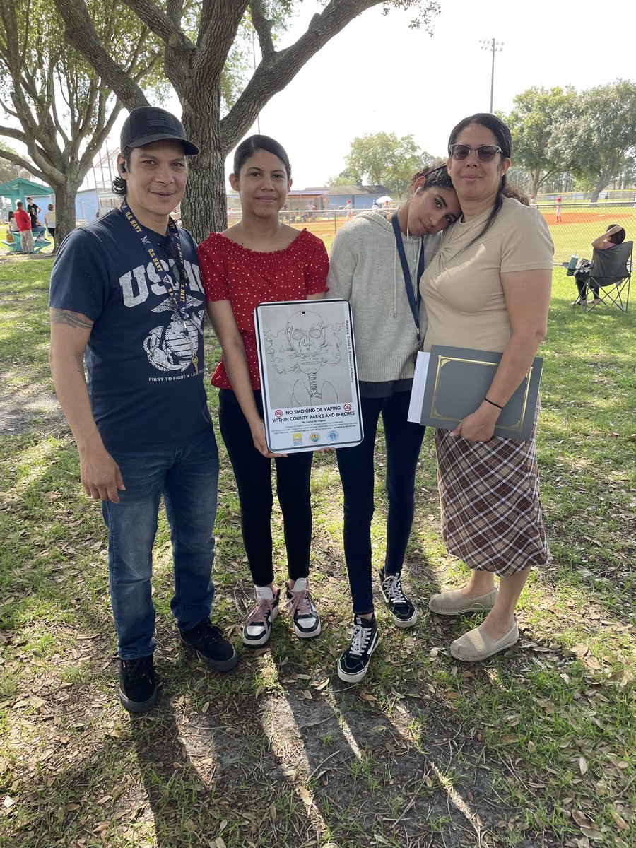 Academies_352's tweet image. We are so proud of our Discovery Middle student, Marielys, whose art was chosen as 1 of 30 to be installed at local parks and beaches in an effort to raise awareness about the new no smoking or vaping legislation. There were over 160 entries! @HernandoCoGov #learnitloveitliveit