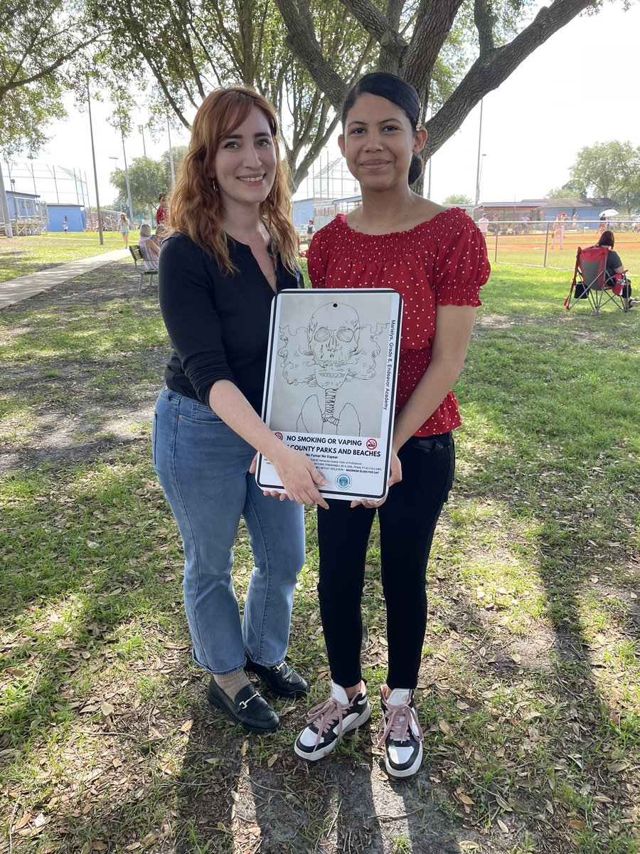 Academies_352's tweet image. We are so proud of our Discovery Middle student, Marielys, whose art was chosen as 1 of 30 to be installed at local parks and beaches in an effort to raise awareness about the new no smoking or vaping legislation. There were over 160 entries! @HernandoCoGov #learnitloveitliveit