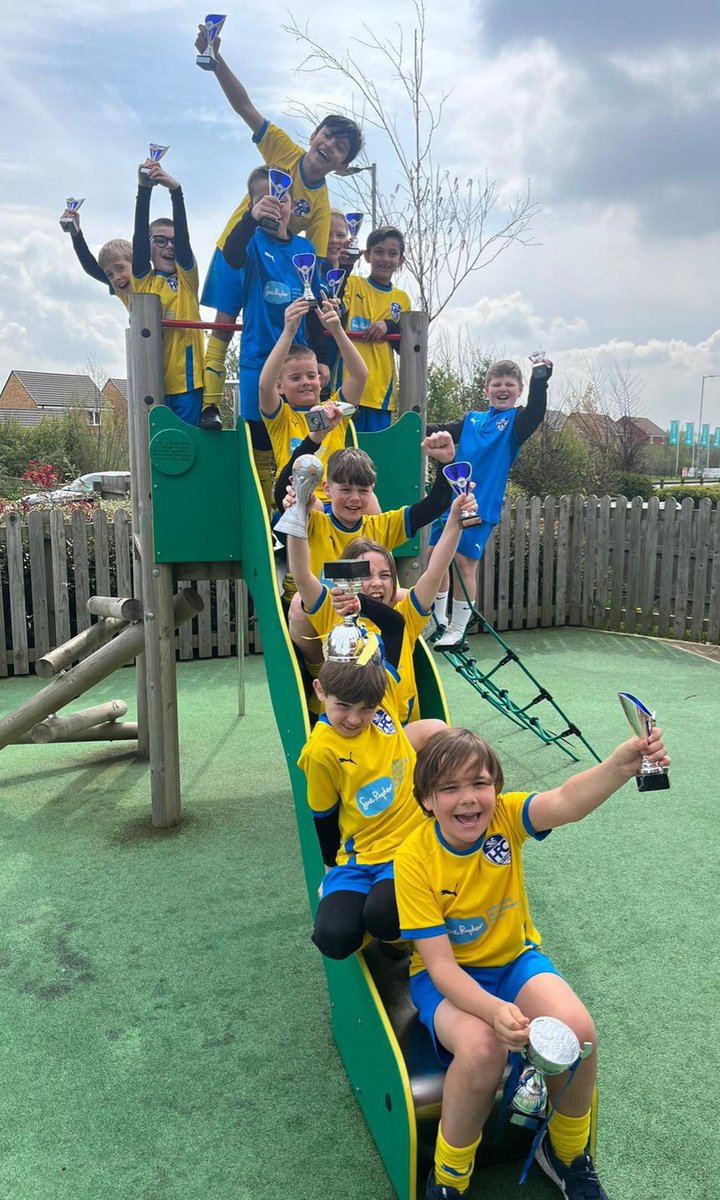 HamptonFCPeter1's tweet photo. HUGE congratulations to our U10 for winning their Hereward Cup Final earlier today.

Thanks to our friends at The Mulberry Tree for hosting the post-match celebrations.

@HuntsFA 
@PDJALUK 
@HerewardSport https://t.co/FEIG7737kR