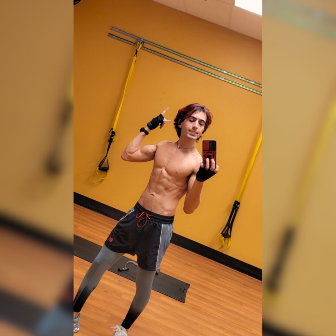 Markdude_247's tweet photo. Just working out

#FitnessModel #fitnessaddict #fitnessjourney #abs #abs https://t.co/St80OUJcMa