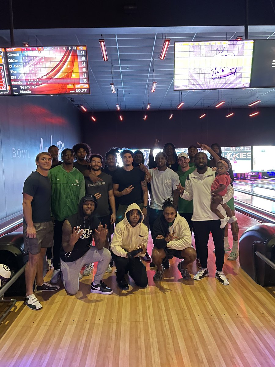 JordanDavisECU's tweet image. Fired up to watch these guys ball today‼️ #1-0outside #GMG