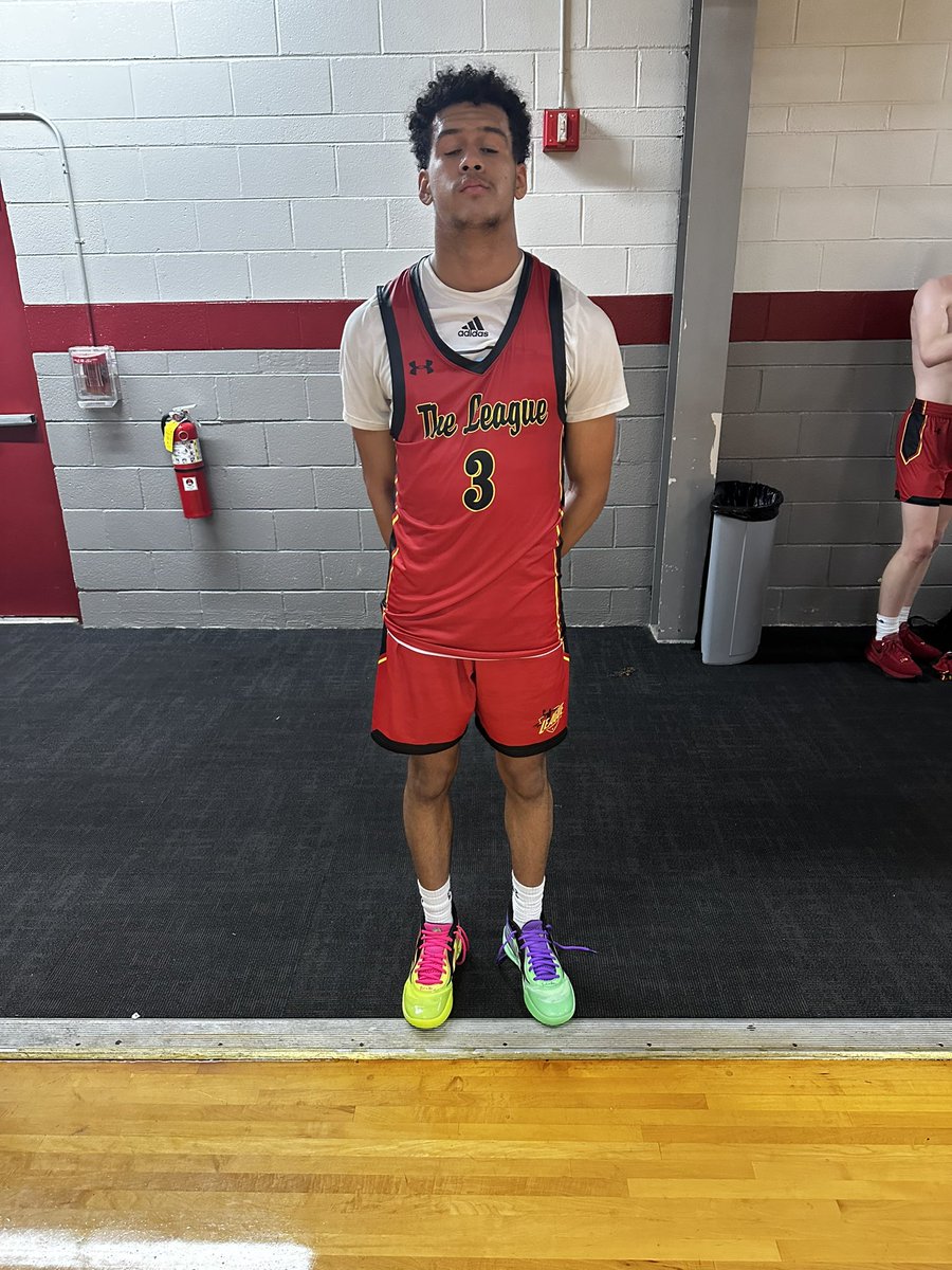 hoopseen's tweet photo. Jd Bradford had another impressive showing, finishing with 22 points and controlling the pace for The League in its win over SWFL Hoops White. Kanyon Brown added 17 points to help contribute to the win as well. https://t.co/sFu9XhCPOW