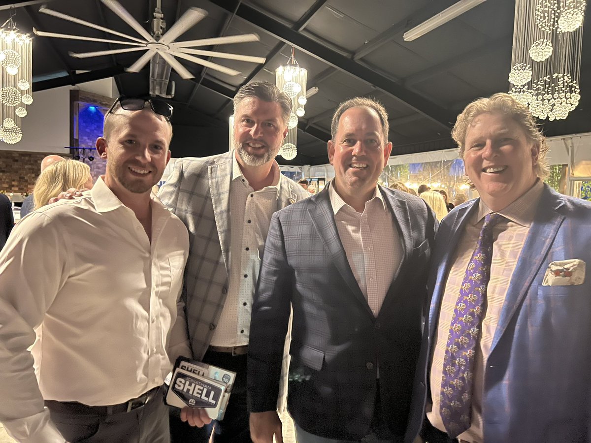 Congrats to Madison <a href="/ky_county/">Madison County KY GOP</a> on an awesome Lincoln Dinner. I appreciate them bringing our community’s conservative leaders together. Job well done. Here I am with our next Ag Commissioner, <a href="/JShellKY/">Jonathan Shell</a>, Judge-Exec Reagan Taylor, &amp; Kelly Wallingford.