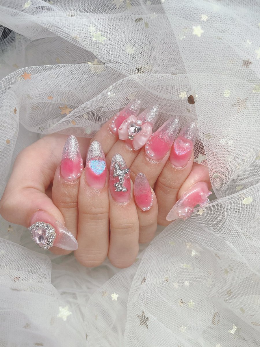 Mri__2002's tweet photo. 久しぶりにネイル！！！
髪も染めたし切ったから良かったらちょっと変わったみらいに会いに来て下さい❣️

 #水戸デリヘル #素人図鑑 https://t.co/lHncQJKIWK
