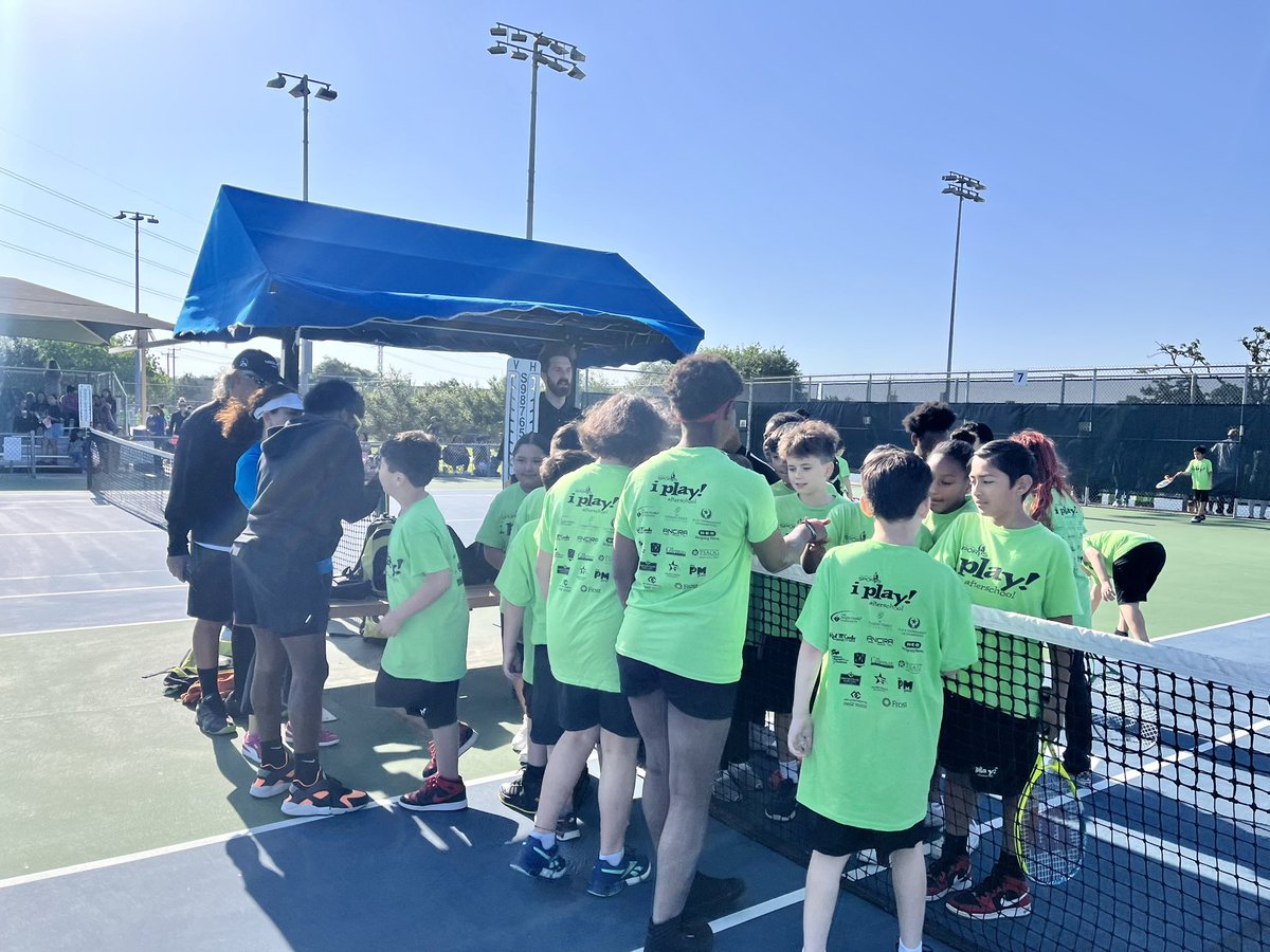 saisd_dream_big's tweet photo. Beautiful day to play tennis @SA_Sports! So proud of their teamwork and sportsmanship. Way to go, TX ACE! https://t.co/Nqp8gI24rw
