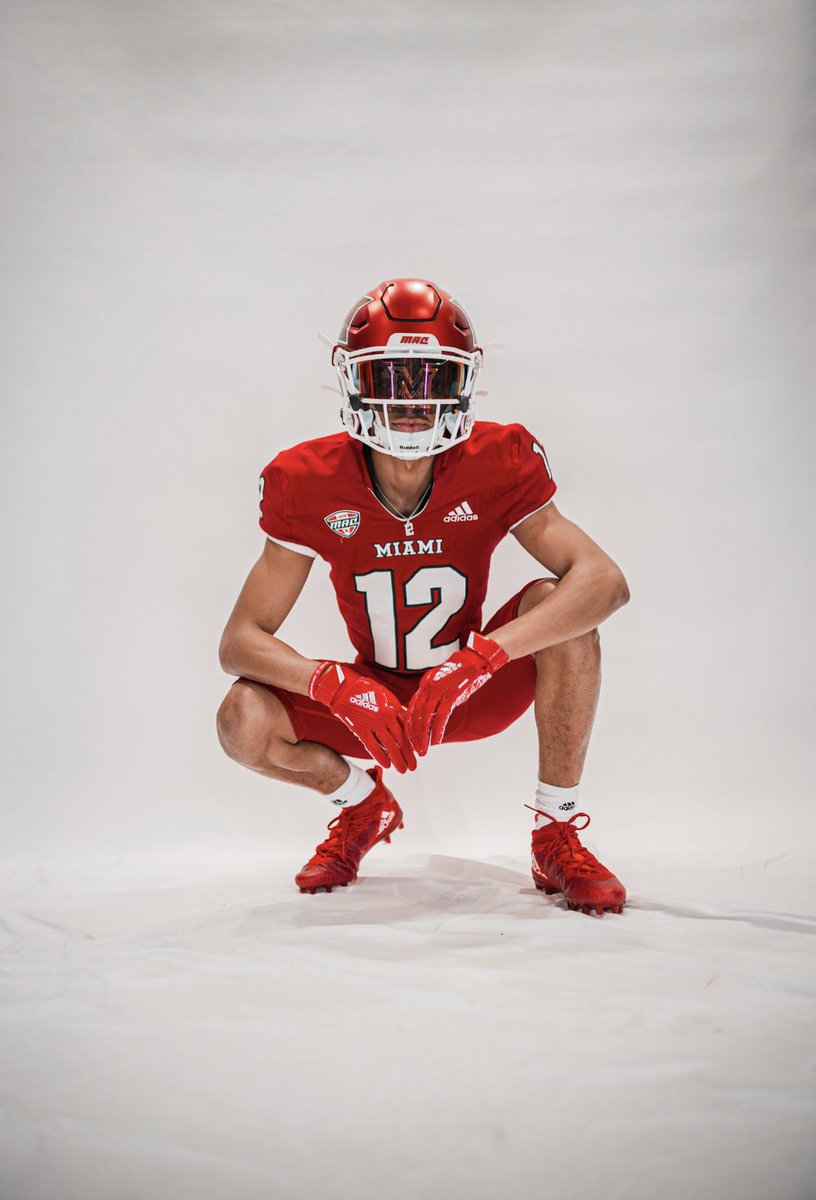 He12Different's tweet photo. Had a great time today @MiamiOHFootball @BlantonRobert https://t.co/9rGX1ZHyPI