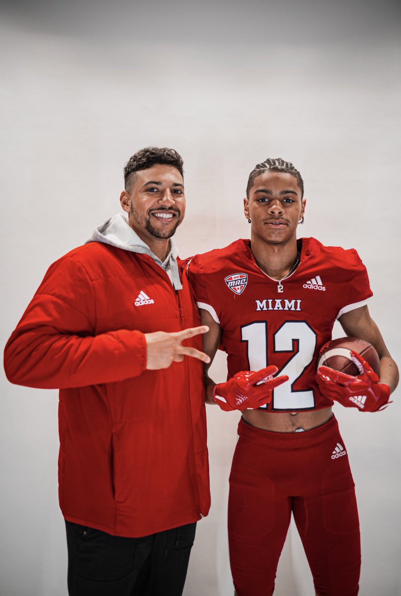 He12Different's tweet photo. Had a great time today @MiamiOHFootball @BlantonRobert https://t.co/9rGX1ZHyPI