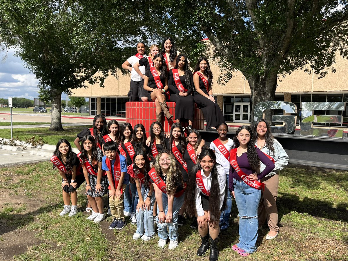 CheerGjh's tweet photo. CONGRATS on making the new GJH Cheer Team for 23-24! ❤️🥳 https://t.co/7E9RsJ2vQG
