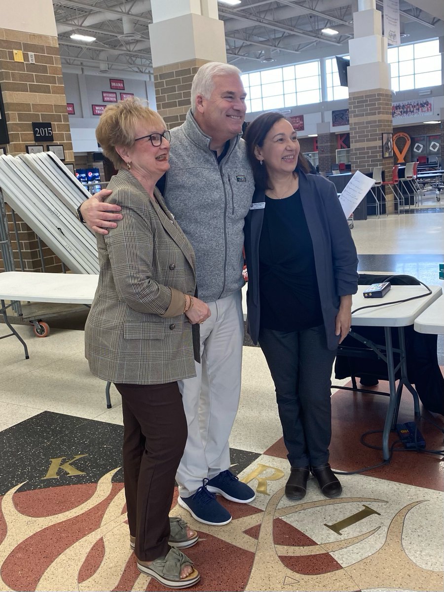 tomemmer's tweet photo. What a great day seeing everyone at the @mncd6gop  Convention in Elk River today. I also want to give a special thank you and congratulations to Carol Rupar for winning the #MN06 Volunteer of the Year award! https://t.co/XIgbSLEtmG
