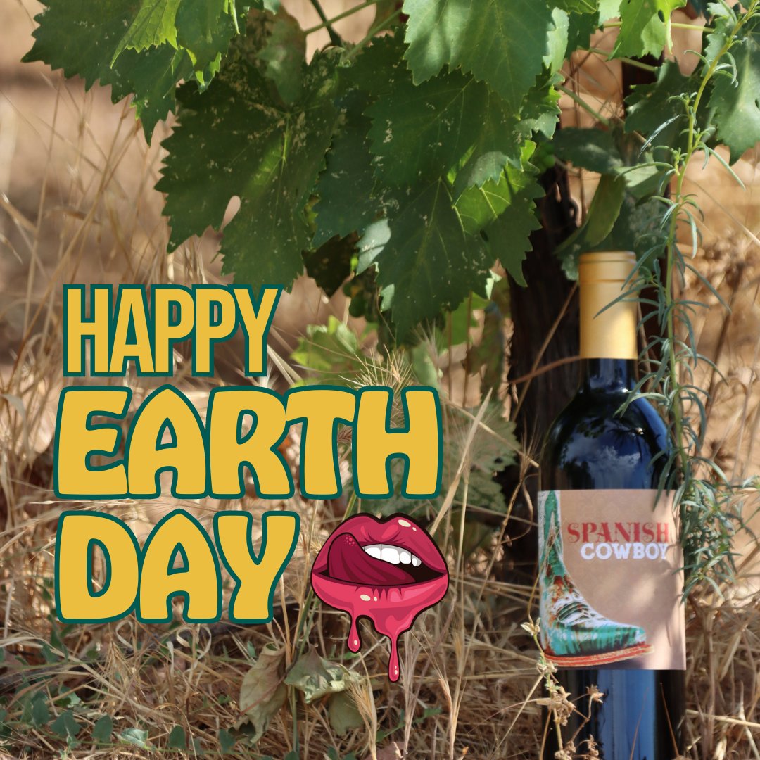 FringeWines's tweet photo. We l💚 Earth! We are proud to be a sustainable winery. 
What we do in the vineyards will allow the ecosystem to thrive for generations 👇
https://t.co/DrC6iGitZC
#fringewines #earthday #sustainable #winemaking #madeincalifornia https://t.co/lcXmO3RQUE