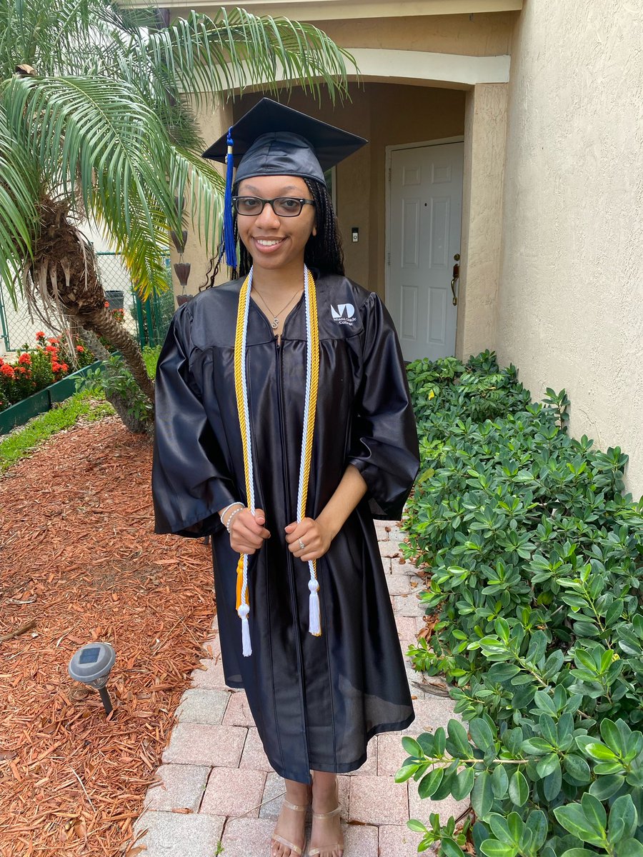 Sending congratulations to Sa'mya Orr on graduating from Miami Dade College with her Associates in Arts degree before her high school graduation! Your dedication to academic excellence is inspiring. Keep raising the bar and breaking barriers, Sa'mya! ✨ #DoubleGraduate #Exit1
