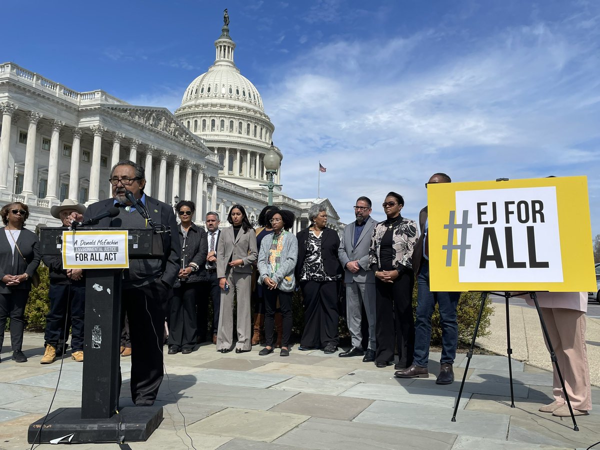 NRDems's tweet photo. Happy #EarthDay! This day & every day, RM @RepRaulGrijalva is fighting for #EnvironmentalJustice because everyone, no matter your zip code, deserves:
๐ clean air to breathe
๐ง safe drinking water
๐ฑa healthy living environment
#EJForAll means a healthier planet for everyone. https://t.co/pIra2WBfpX
