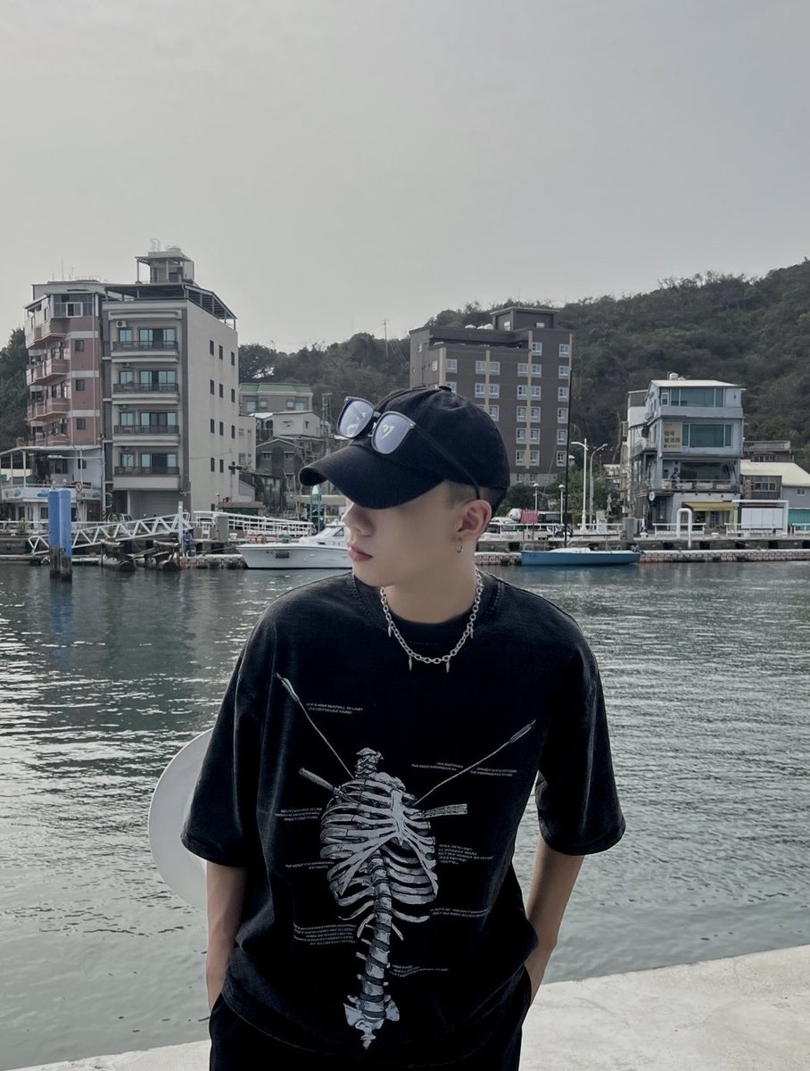 Xavier Chen tweet media