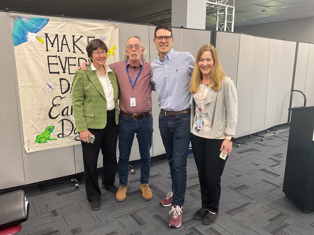 CTStateEdu's tweet photo. Happy #EarthDay! Our CT community colleges have been celebrating all week with guest speakers, clean-up days, garden events, student panels, and more. We're proud of our faculty and students for doing their part to make our world a better place. #ctstate #communitycollegemonth https://t.co/uJGZiYTfgW