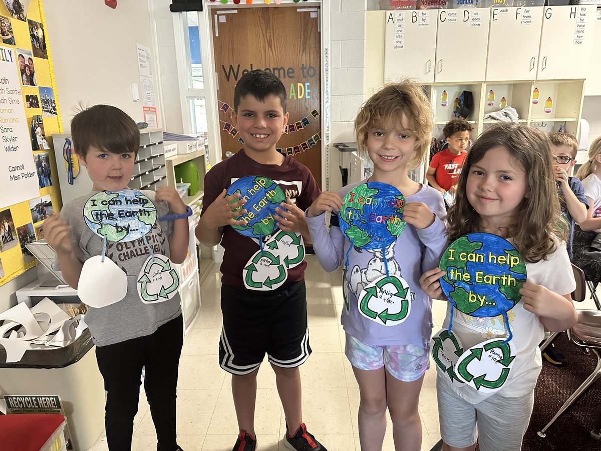 Miss_Polder's tweet photo. Happy 🌎 Day https://t.co/3nAr9lnKZO