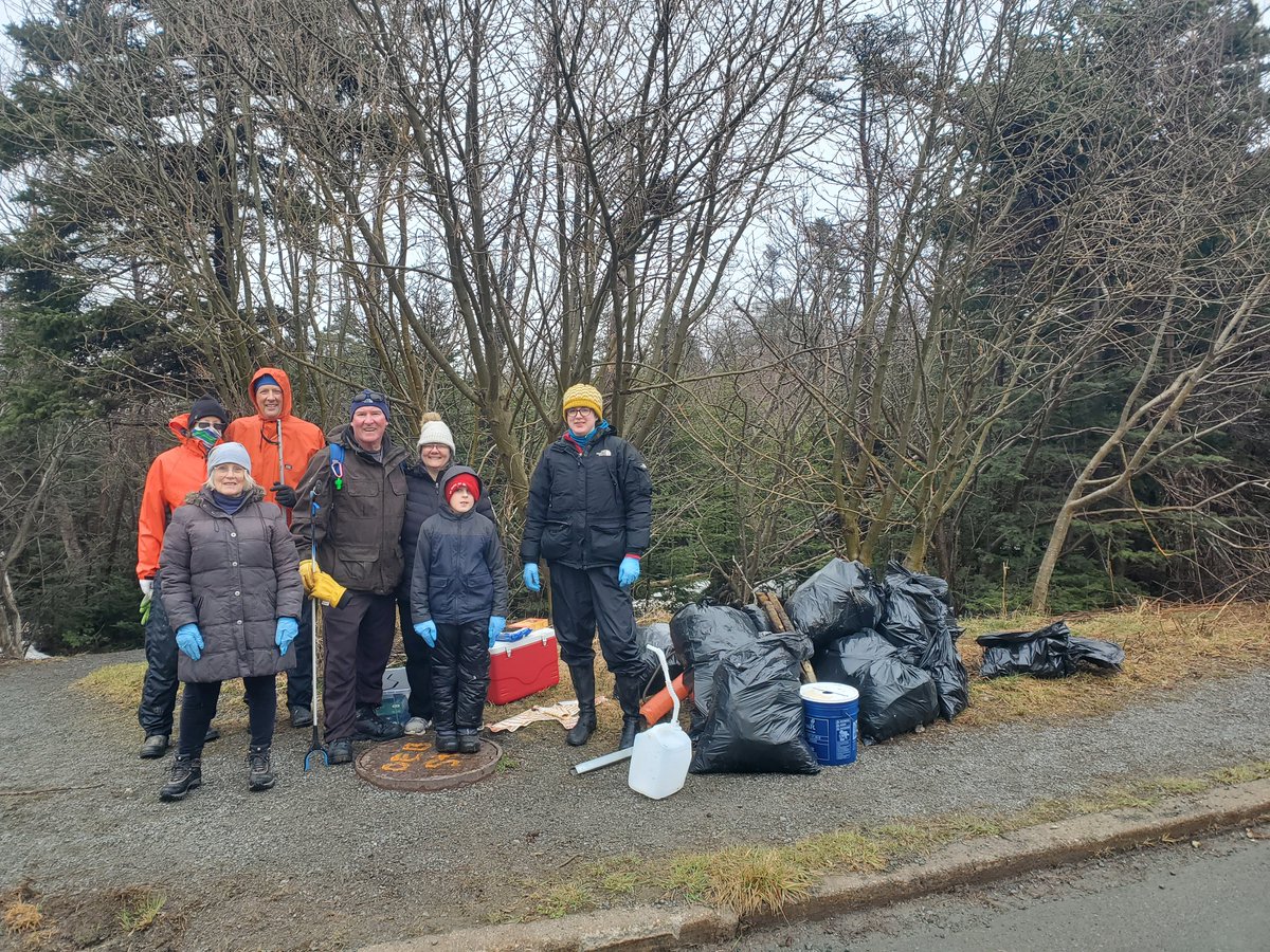 Big thank you to everyone who braved the weather to join us for an Earth Day clean up at Long Pond today!! 🌎 You can still celebrate Earth Day by conducting your own clean up at a location of your choice this weekend. Let's keep our beautiful natural spaces clean!