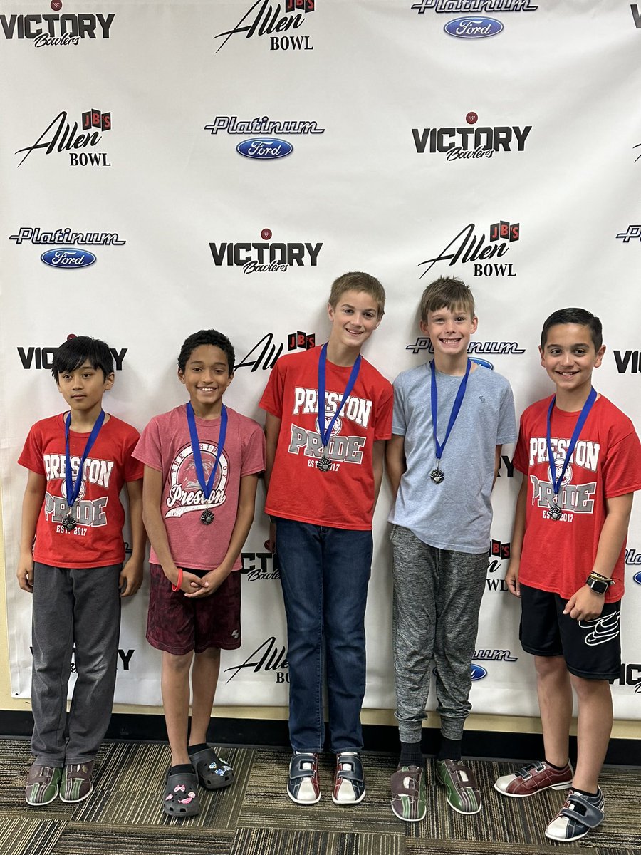This 5th grade team got 2nd place at today’s Rock N Bowl tournament. Way to go Preston Pride! 

#HearUsRoar #ThePrestonPride