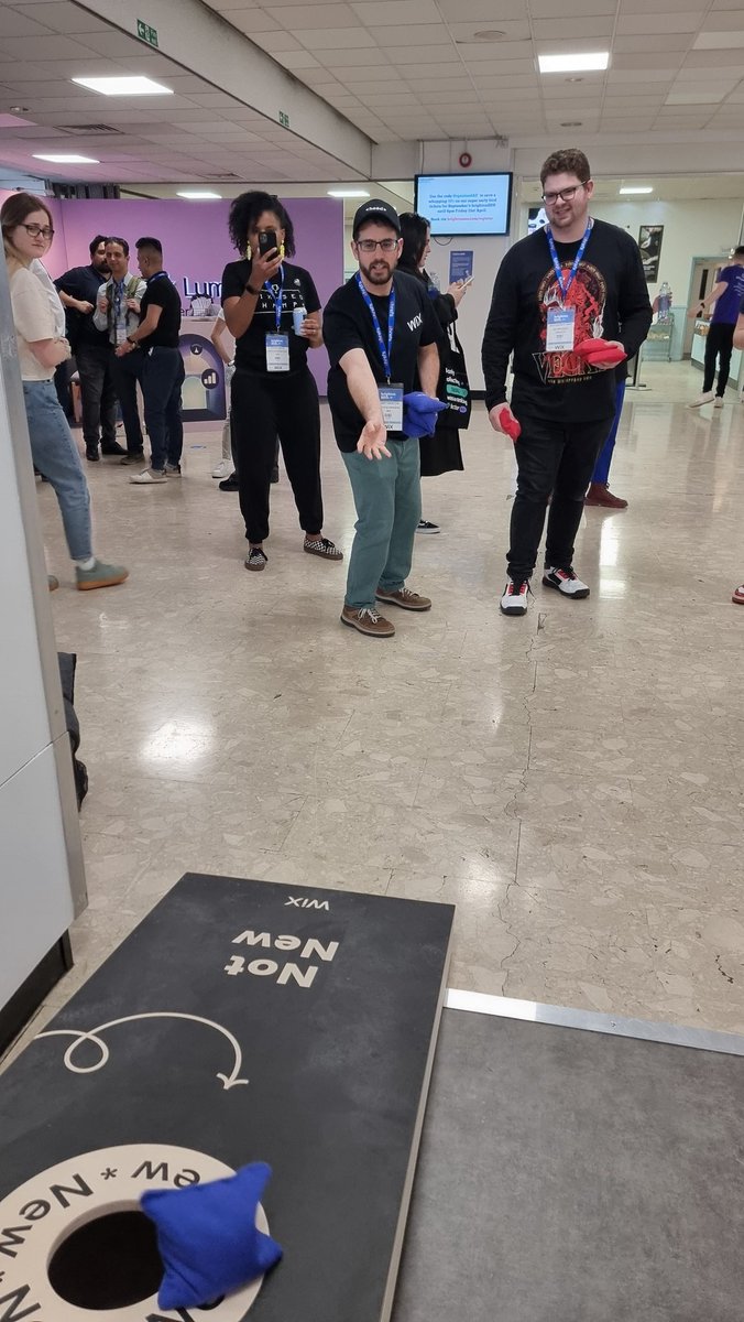 Ehoobi's tweet photo. Summeryzing 2 great days at @brightonseo. Great people, great dinner and great talks :) Was so fun meeting everyone! and thanks to the great @Wix SEO team https://t.co/YL65mVewjJ