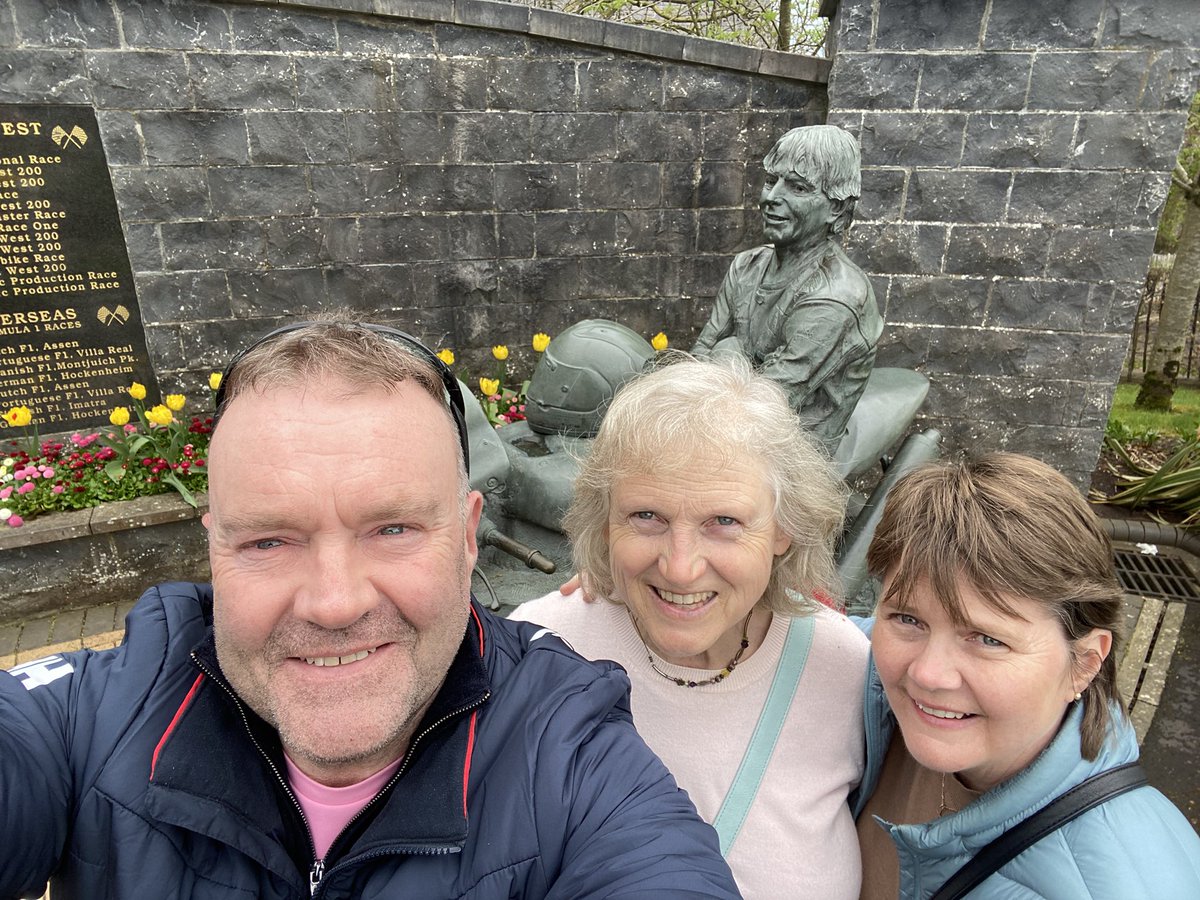 Great trip with Dad to see his sis in #Ballymoney Quick trot to the Dunlop Memorial Gardens, and then onto the #BallymoneySpringFair 🚗🏍️