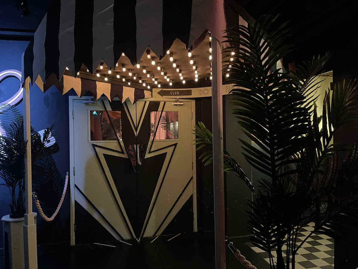 A weekend of fun in London jazz evening Friday and tonight Shirley Valentine 🍸🥂🎉