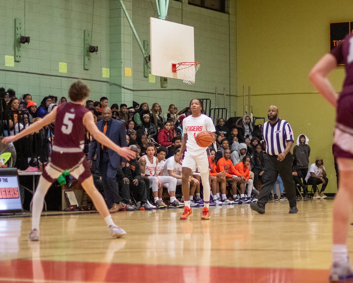 After a great conversation with Coach Eason I’m extremely blessed to announce that I’ve received a Division 2 offer from Phoenix college ! Go 🐻!!!<a href="/NJBulldogsAAU/">NJ Bulldogs AAU Basketball</a> <a href="/PrepHoops_NJ/">Prep Hoops New Jersey</a> @NJBulldogsAAU <a href="/NJHoops/">NJ Hoops</a> <a href="/JBernsteinHS/">Jason Bernstein</a>