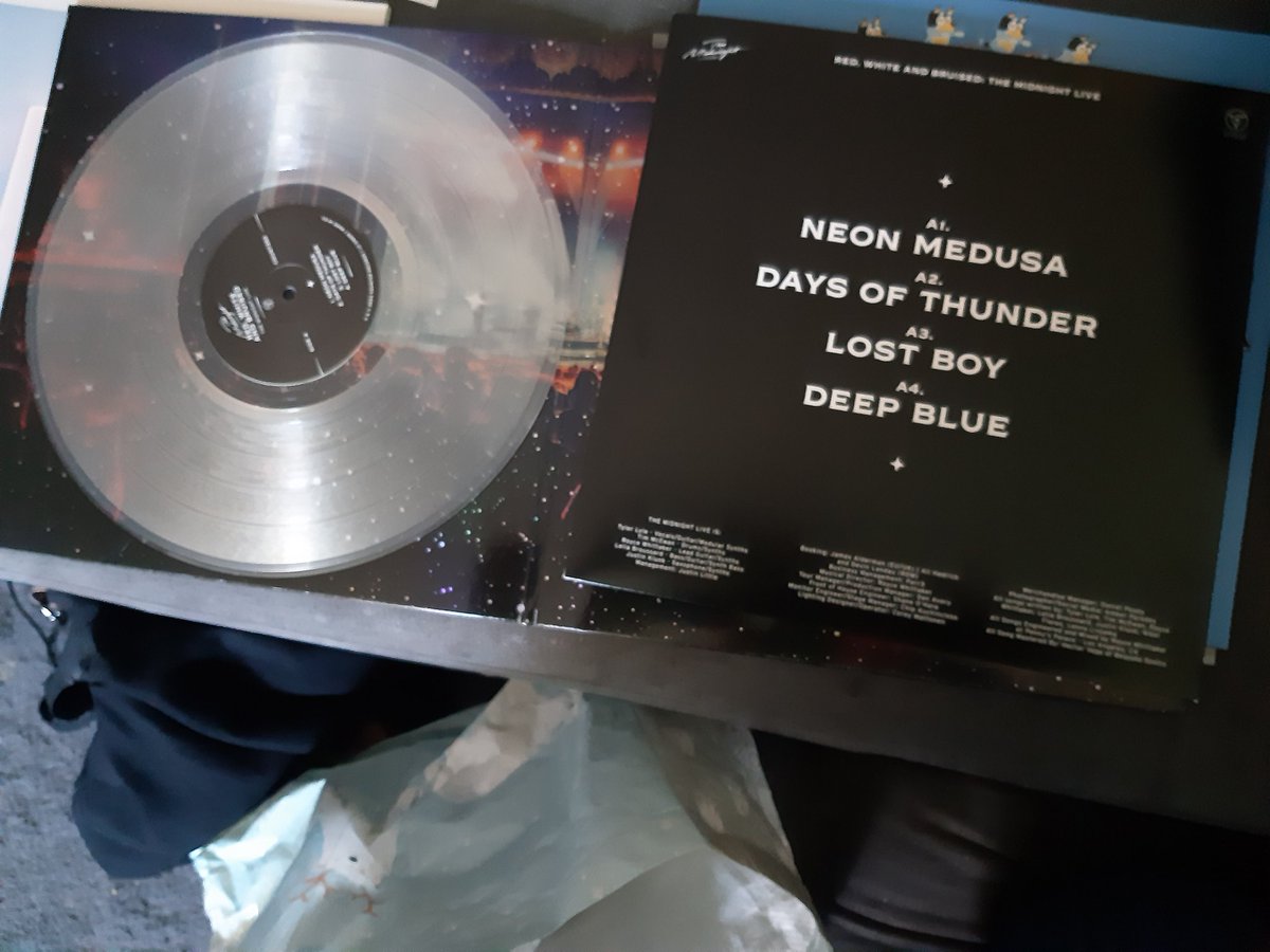 heathermason76's tweet photo. Got my copy in @Assai_UK Dundee of @TheMidnightLA. I feel like I obtained a golden ticket! #recordstoreday2023 #RecordStoreDay https://t.co/FAncJxWj7u