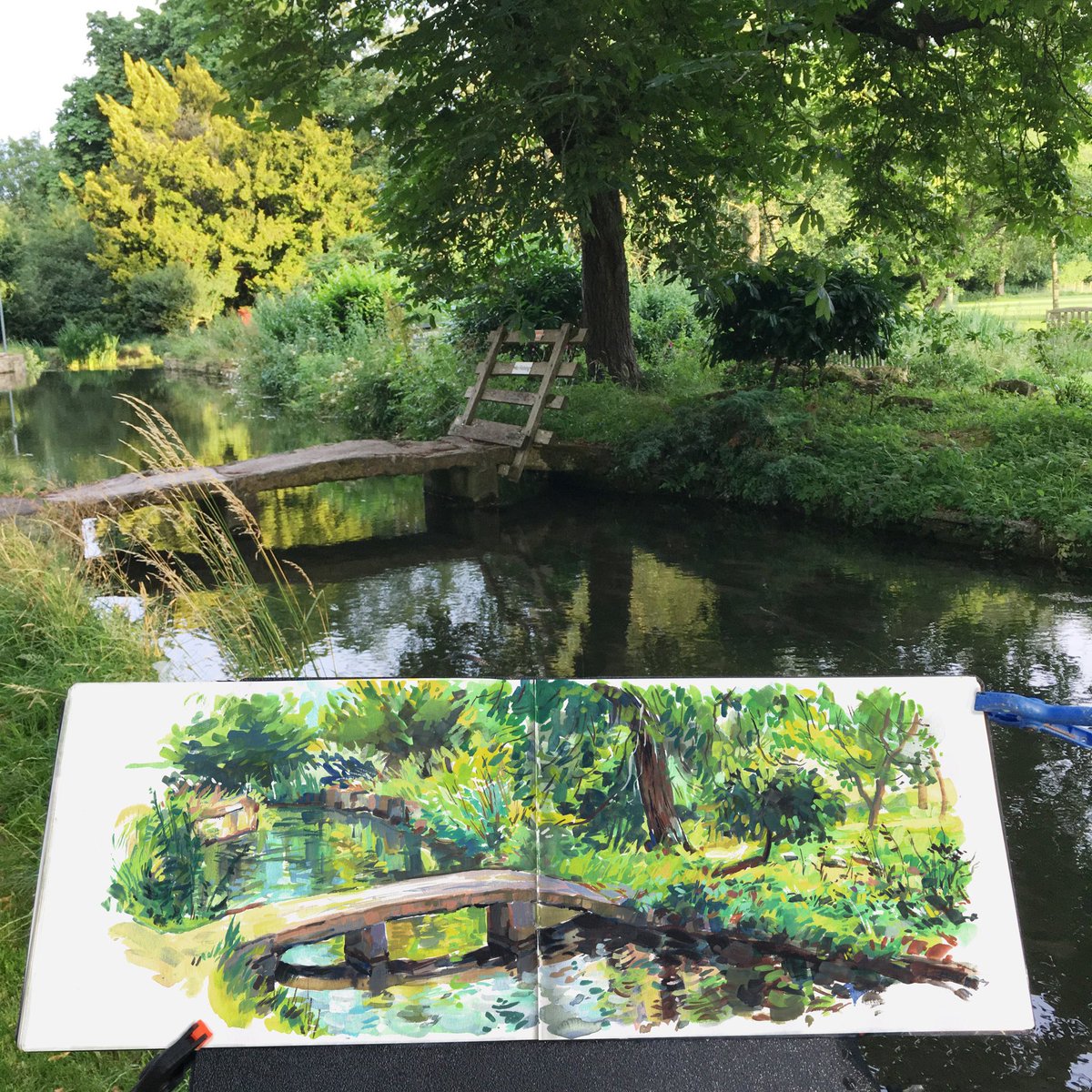 garygeraths's tweet image. A little plein air painting trip to The Cotswold in Britain and the Ring of Berra in Ireland. Lots of green, and every town and shire seems to have a beautiful bridge, church in need of repair and bitchin’ tombstones. Gouache in a sketchbook #pleinairapril