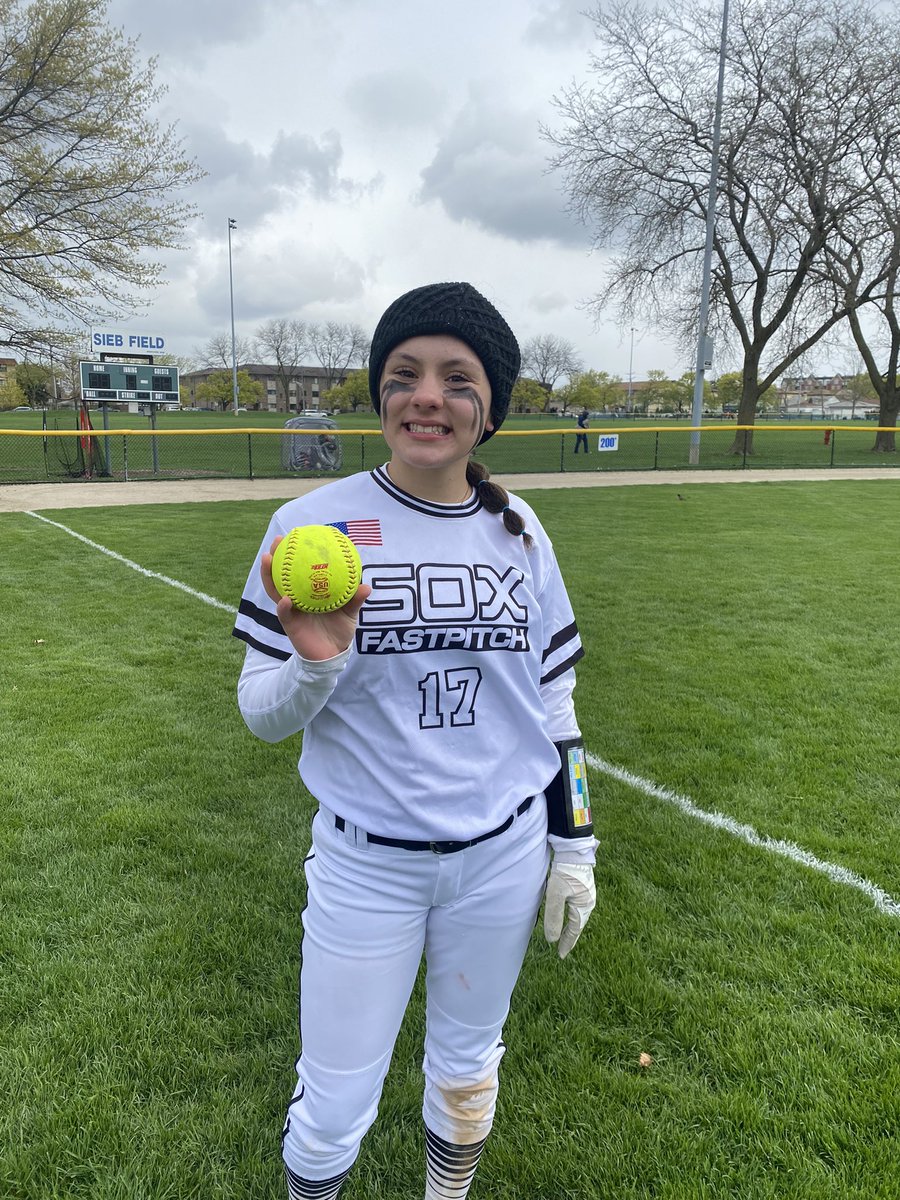 b_podkul's tweet photo. Paige Podkul goes yard in @bash_softball tournament today in Norridge, IL. @nwisoxfastpitch https://t.co/Bat0TDMVyz