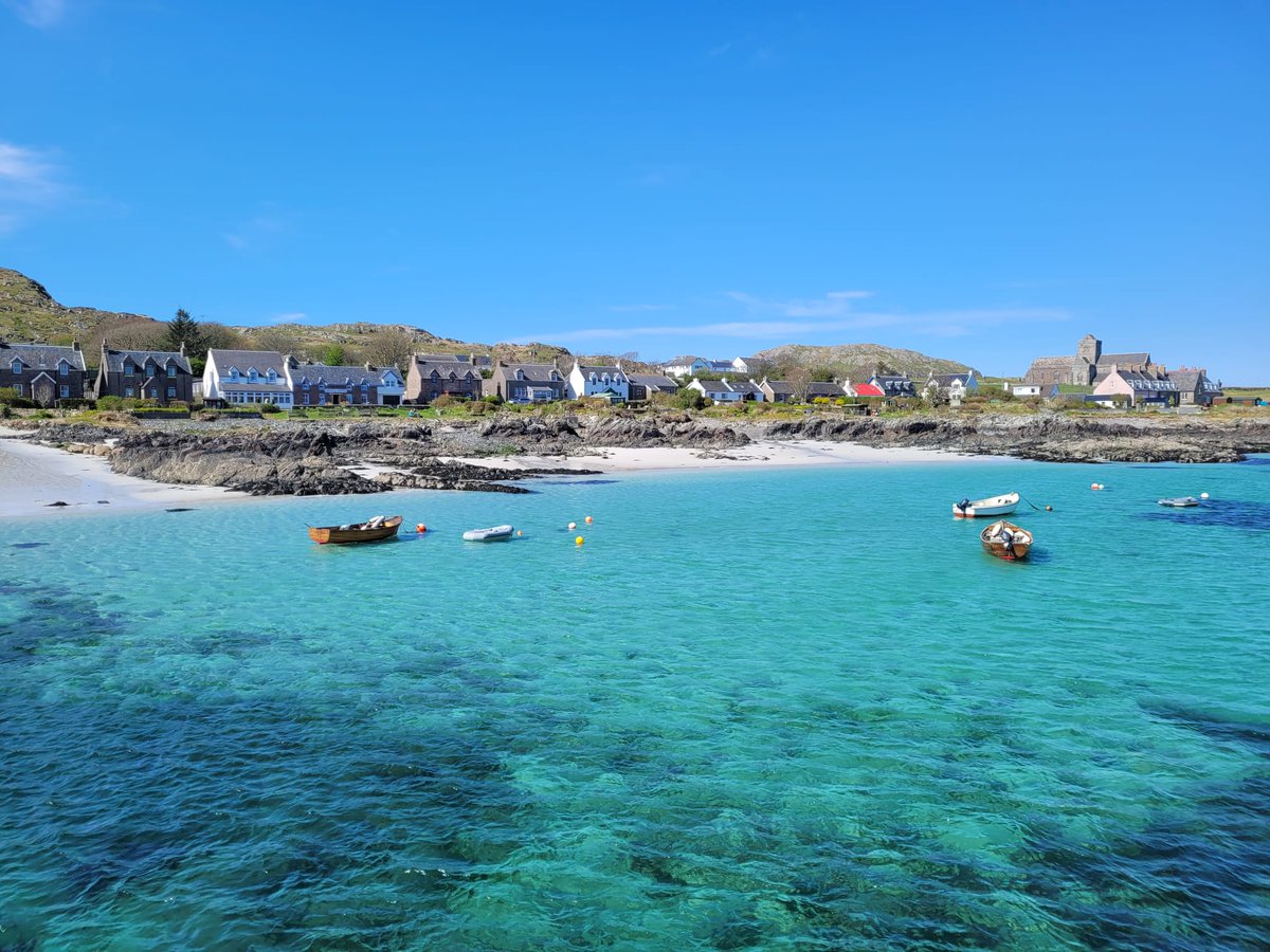 Will_Cottage's tweet photo. Beautiful sunny day on Iona today. Even managed to find the old quarry after repeated attempts - well worth the scramble! #mull #iona #argyll #scotland https://t.co/74LhYnAoPq