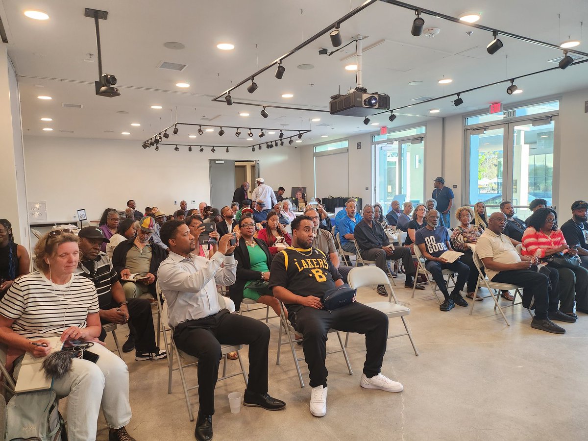 cjecofficial's tweet photo. The Riverside #Reparations Town Hall was a HUGE success!! The COMMUNITY was on ๐ฅ for California Reparations!!! Big LOVE to CA Reparations Task Force Chair @KamilahVMoore @RiversideCBCC #CBLS @realpastorbrian @SamNatBro @IAMFridayJones @AbolitionAct @CABWHP!! #CAReparations https://t.co/NfjWRDoy86
