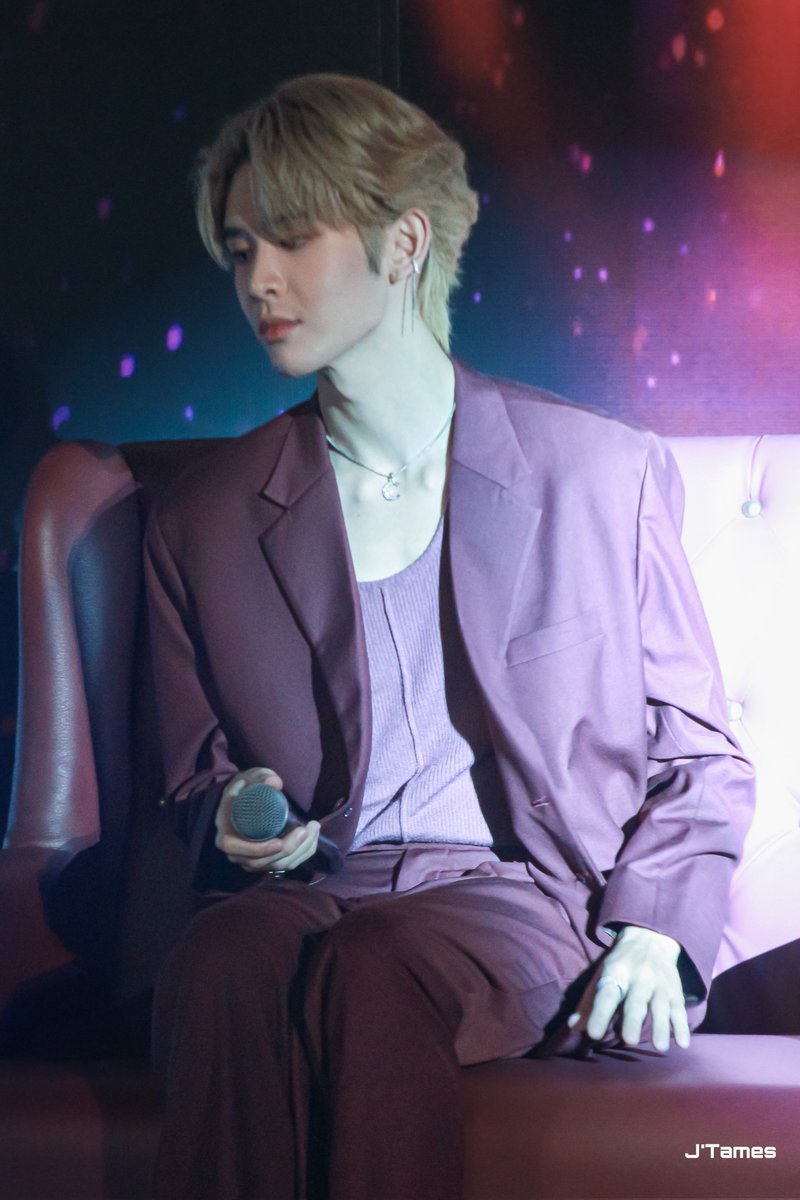 JETAMES99's tweet photo. You're the one that's always running through my daydream💭 

#BedFriendFinalEP 
#TheEndingOfFriend
#JamesSu #JamesSuPhoto https://t.co/chFjGhcjki