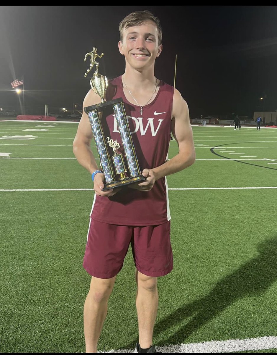 BenRodrigue_'s tweet photo. District meet✅ Now a 2x district champ in triple jump. Moving on to Regionals. https://t.co/B2m1iN9UPd