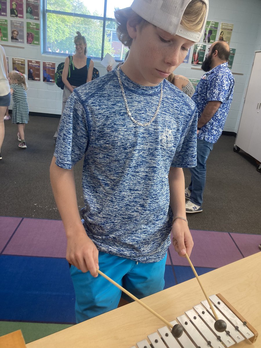 Kirsten Ross tweet media