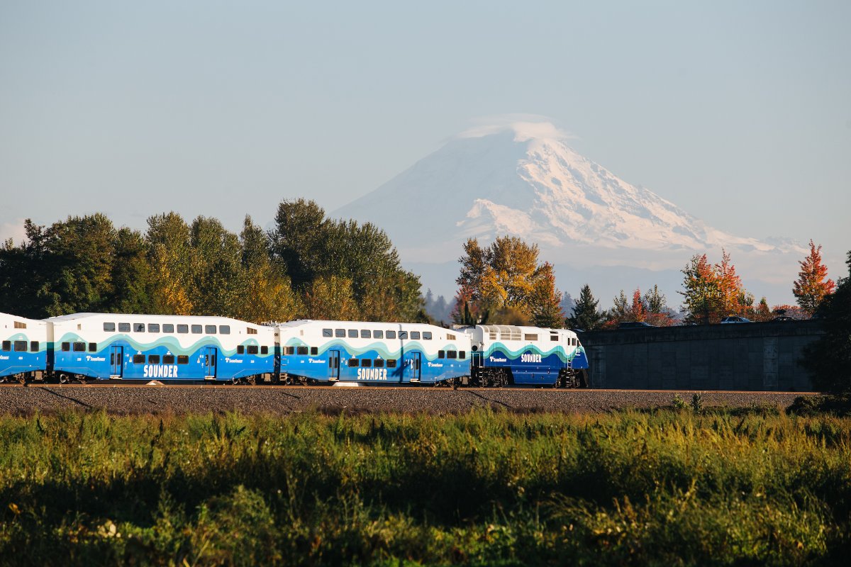 SoundTransit's tweet photo. We live in a beautiful place. Transit helps keep it that way. 

Happy #EarthDay 🌎💙 https://t.co/KLZWjt2rAd