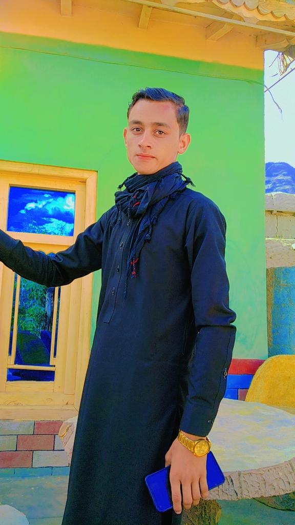 UlfatSamar's tweet photo. خپل او پردي پکي په تندر وله:~😊
 ياره اختر دي صرف ستا مبارک~✌ 
💚🚶✌ https://t.co/LO80YCrFGw