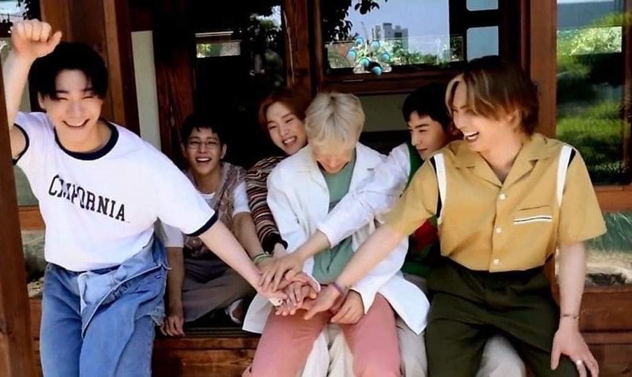 Estrella_Aroha's tweet photo. "I will engrave all the memories with u in all the days we walked, hold each other's hands like this forever, I'll tell u that it won't change." - Sanha https://t.co/45X6zv676H